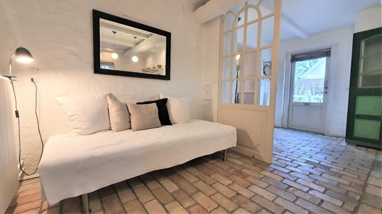 Store Ejlstrup Bed & Breakfast Odense Ngoại thất bức ảnh