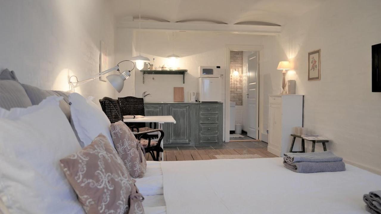 Store Ejlstrup Bed & Breakfast Odense Ngoại thất bức ảnh
