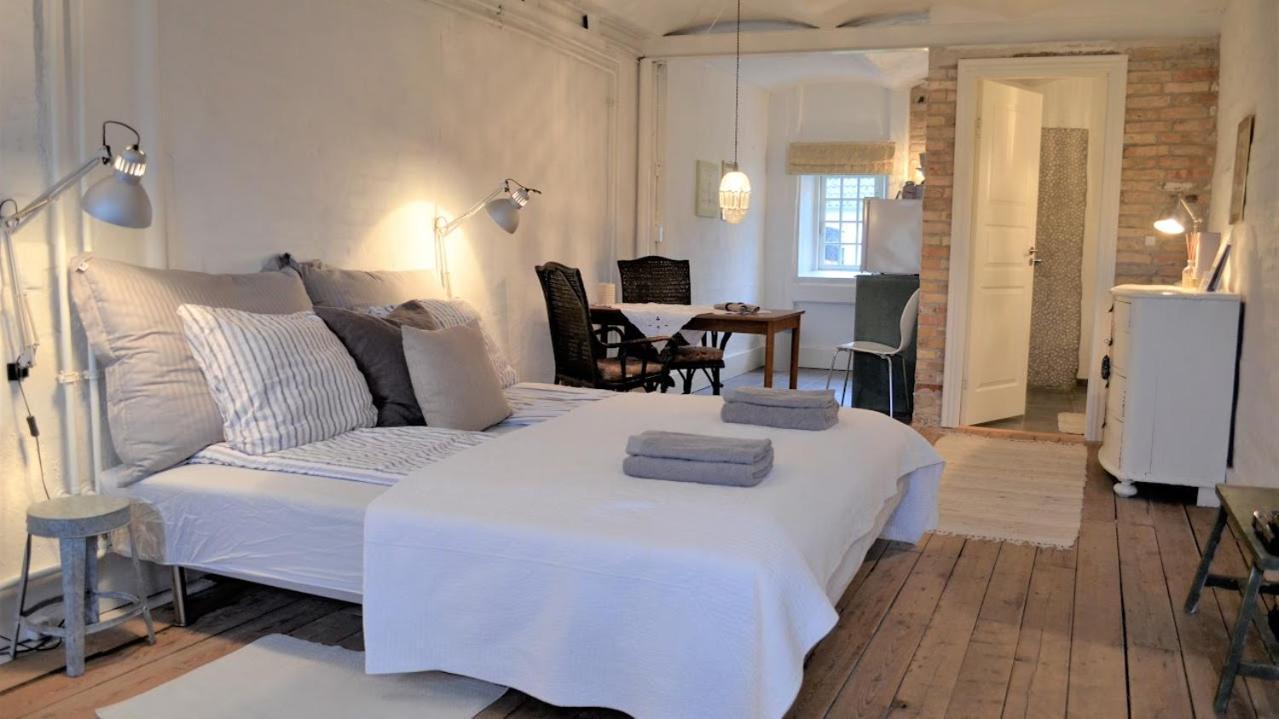 Store Ejlstrup Bed & Breakfast Odense Ngoại thất bức ảnh